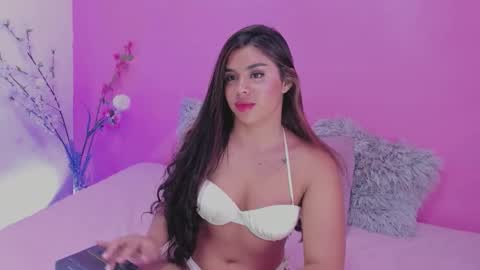 Snapshot of valeriaruiz_1 chatting on September 2025 04:06:02 AM Valeria online show from September 2025 04:06:02 AM