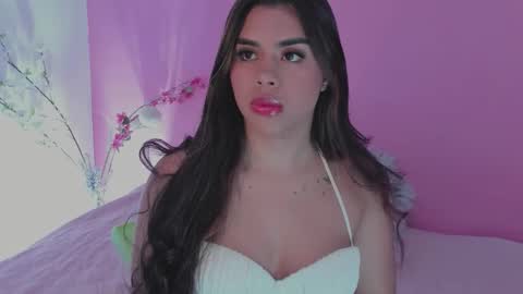 Snapshot of valeriaruiz_1 chatting on October 2025 04:05:02 PM Valeria online show from October 2025 04:05:02 PM