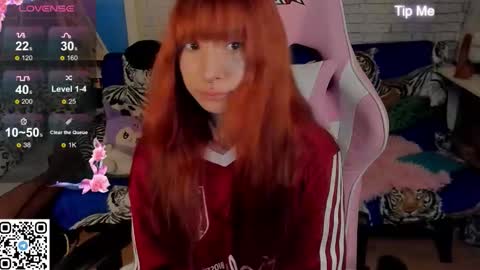 Snapshot of valerie_dolls chatting on October 2025 04:49:02 PM Valerie online show from October 2025 04:49:02 PM