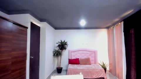 Valerie fox online show from October 2025 03:10:02 PM