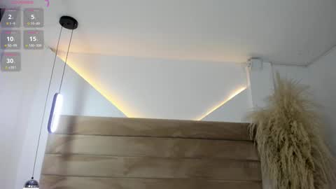 valeri online show from December 2024 12:00:01 PM