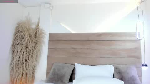 valeri online show from September 2025 12:19:01 PM