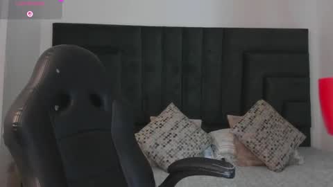 Valerie Mattson online show from December 2025 06:04:02 PM