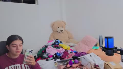 Juli C online show from November 2025 12:55:02 AM