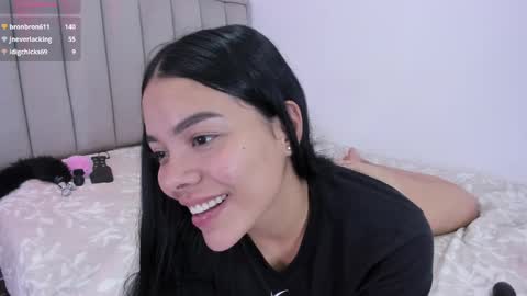Cris  online show from February 2025 09:15:01 PM