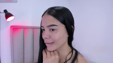 Cris  online show from November 2025 02:12:01 AM