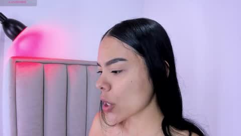 Cris  online show from April 2026 12:47:02 PM