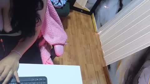 valery cute 18 online show from January 2026 01:03:01 PM