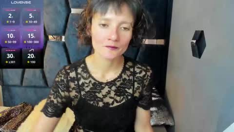 Snapshot of valery_more__ chatting on October 2025 07:55:02 PM VALERY MORE online show from October 2025 07:55:02 PM