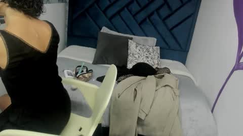 Snapshot of valery_more__ chatting on October 2025 12:18:02 PM VALERY MORE online show from October 2025 12:18:02 PM