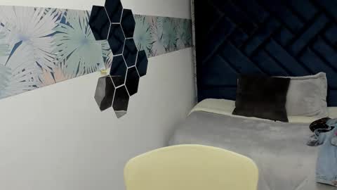 VALERY MORE online show from November 2025 12:27:02 PM