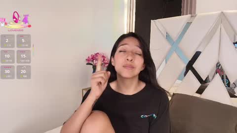 Val online show from March 2025 05:47:01 PM