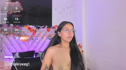 Val online show from October 2025 11:33:02 AM