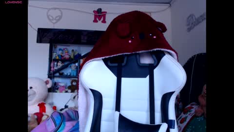 B V Naughty online show from November 2025 06:41:01 PM