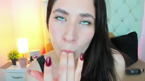 Snapshot of valeryfoxt chatting on December 2024 05:03:01 AM valery online show from December 2024 05:03:01 AM