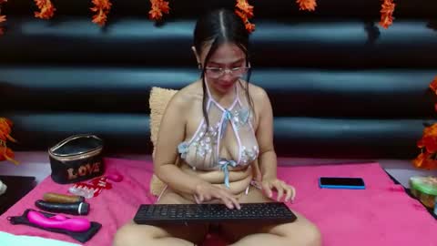 Snapshot of valerysweety__ chatting on March 2025 03:11:02 AM ValerySweety online show from March 2025 03:11:02 AM