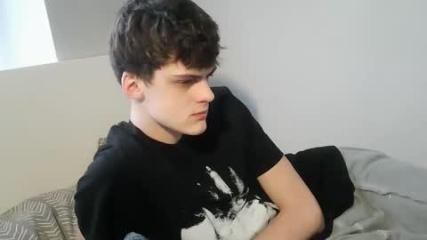 valesios online show from December 2025 10:46:02 AM