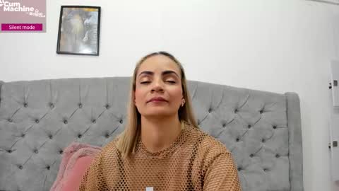 Snapshot of valesskahall chatting on October 2025 11:51:02 AM Valesskahall online show from October 2025 11:51:02 AM