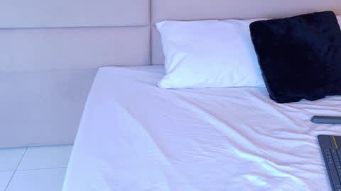 Vale online show from September 2025 01:36:02 PM