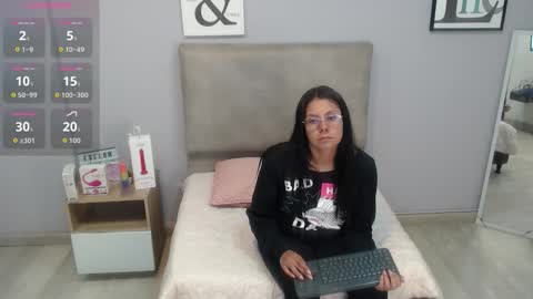 valevicious online show from November 2025 07:13:01 PM