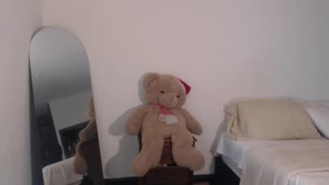 VALIENTE  online show from March 2026 03:32:01 AM