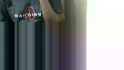 Snapshot of vall_love chatting on November 2025 08:31:01 AM Pretty online show from November 2025 08:31:01 AM