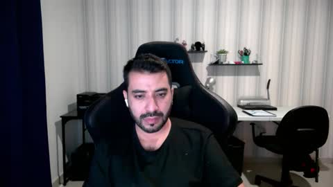 Snapshot of vallartamexi chatting on October 2025 01:28:02 AM Roberto Carlos online show from October 2025 01:28:02 AM