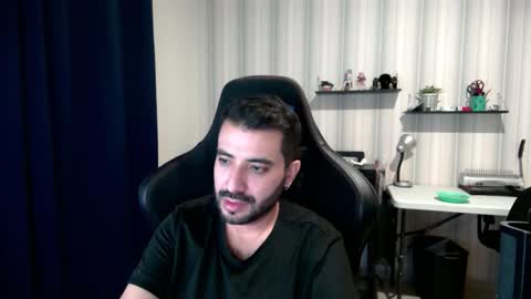 Snapshot of vallartamexi chatting on October 2025 12:21:02 AM Roberto Carlos online show from October 2025 12:21:02 AM