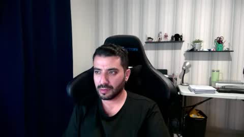 Snapshot of vallartamexi chatting on October 2025 11:45:02 PM Roberto Carlos online show from October 2025 11:45:02 PM