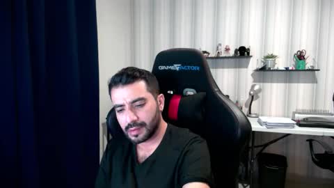 Snapshot of vallartamexi chatting on October 2025 12:58:01 AM Roberto Carlos online show from October 2025 12:58:01 AM