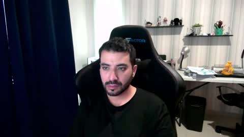 Snapshot of vallartamexi chatting on October 2025 10:00:01 PM Roberto Carlos online show from October 2025 10:00:01 PM