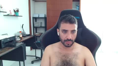 Snapshot of vallartamexi chatting on April 2026 09:46:01 PM Roberto Carlos online show from April 2026 09:46:01 PM