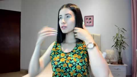 Macarena online show from February 2025 01:54:02 AM