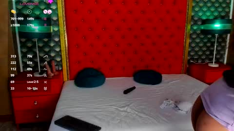 Snapshot of valleriejonnes chatting on October 2025 08:28:01 AM Valerie Val V online show from October 2025 08:28:01 AM