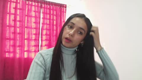 Taty independent account online show from December 2024 12:15:01 PM