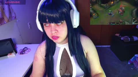 Im Violet online show from January 2025 10:06:01 PM