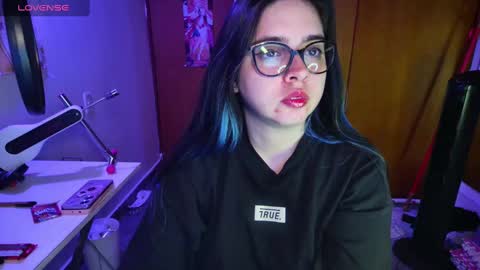 Im Violet online show from February 2025 11:01:02 AM
