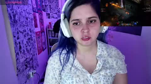 Im Violet online show from September 2025 01:05:02 AM
