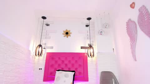 Vallolet Peach  online show from February 2025 11:30:01 AM