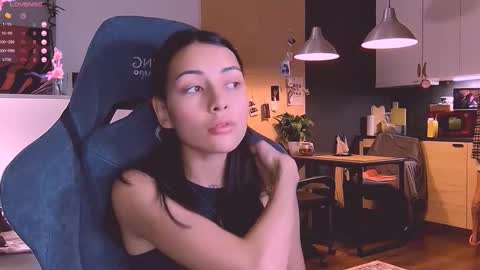 Little Devil online show from October 2025 05:13:02 PM