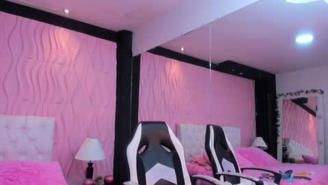 Snapshot of valrery_roussex chatting on March 2025 12:00:01 PM Valery online show from March 2025 12:00:01 PM