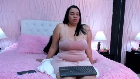 Snapshot of valrery_roussex chatting on March 2025 06:00:02 PM Valery online show from March 2025 06:00:02 PM