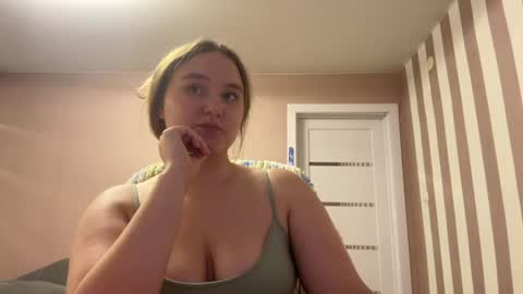 Snapshot of valvet_sky chatting on June 2026 09:35:01 PM Lily online show from June 2026 09:35:01 PM