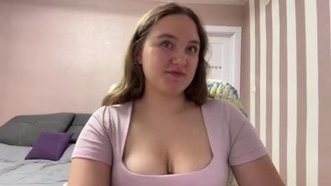 Snapshot of valvet_sky chatting on July 2026 11:30:01 PM Lily online show from July 2026 11:30:01 PM