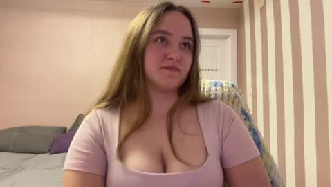 Snapshot of valvet_sky chatting on July 2026 09:46:02 PM Lily online show from July 2026 09:46:02 PM
