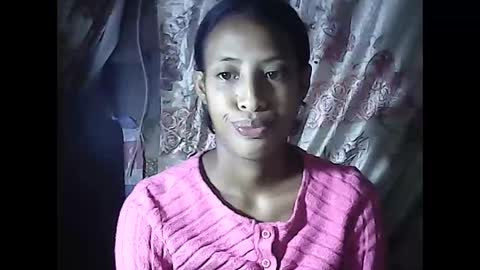 Snapshot of valysexyhot chatting on May 2026 04:18:02 AM valysexyhot online show from May 2026 04:18:02 AM