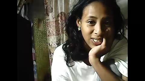 Snapshot of valysexyhot chatting on May 2026 04:42:01 AM valysexyhot online show from May 2026 04:42:01 AM