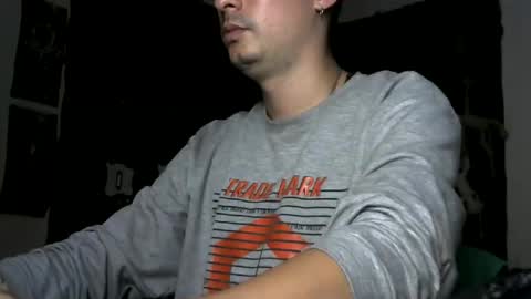 Snapshot of vampireathome chatting on October 2025 04:37:01 AM vampireathome online show from October 2025 04:37:01 AM