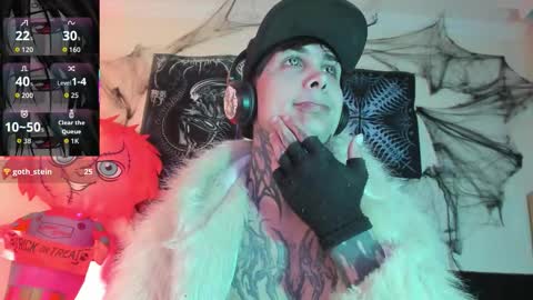 david guzman i model independenthelp me with a thumbs up online show from October 2025 03:06:01 AM