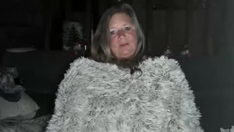 vampwoman online show from December 2024 05:00:01 PM